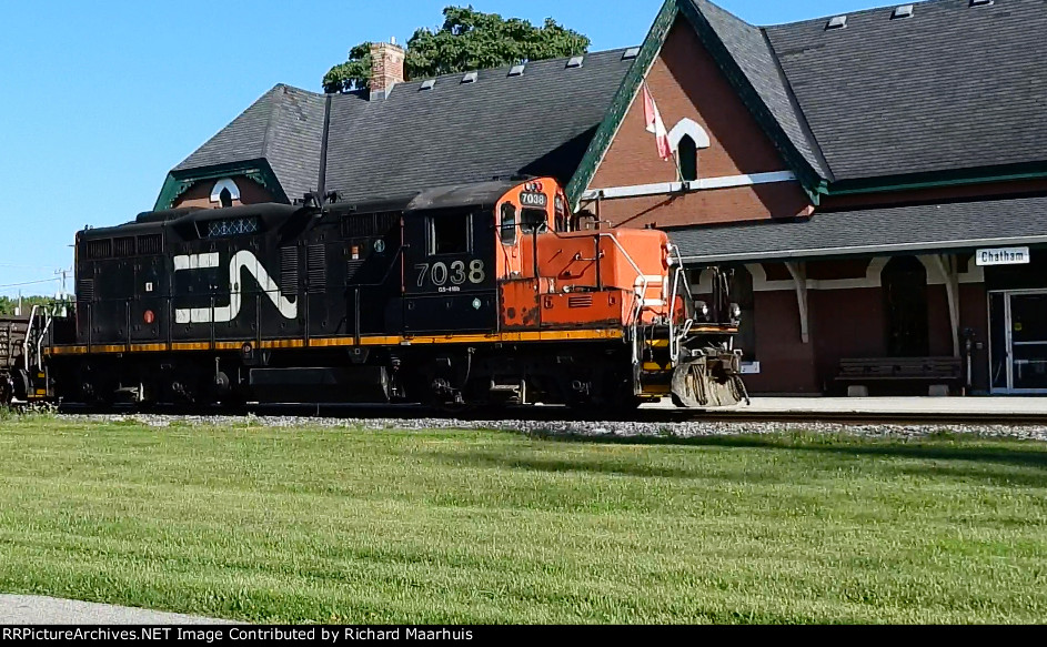 CN 7038